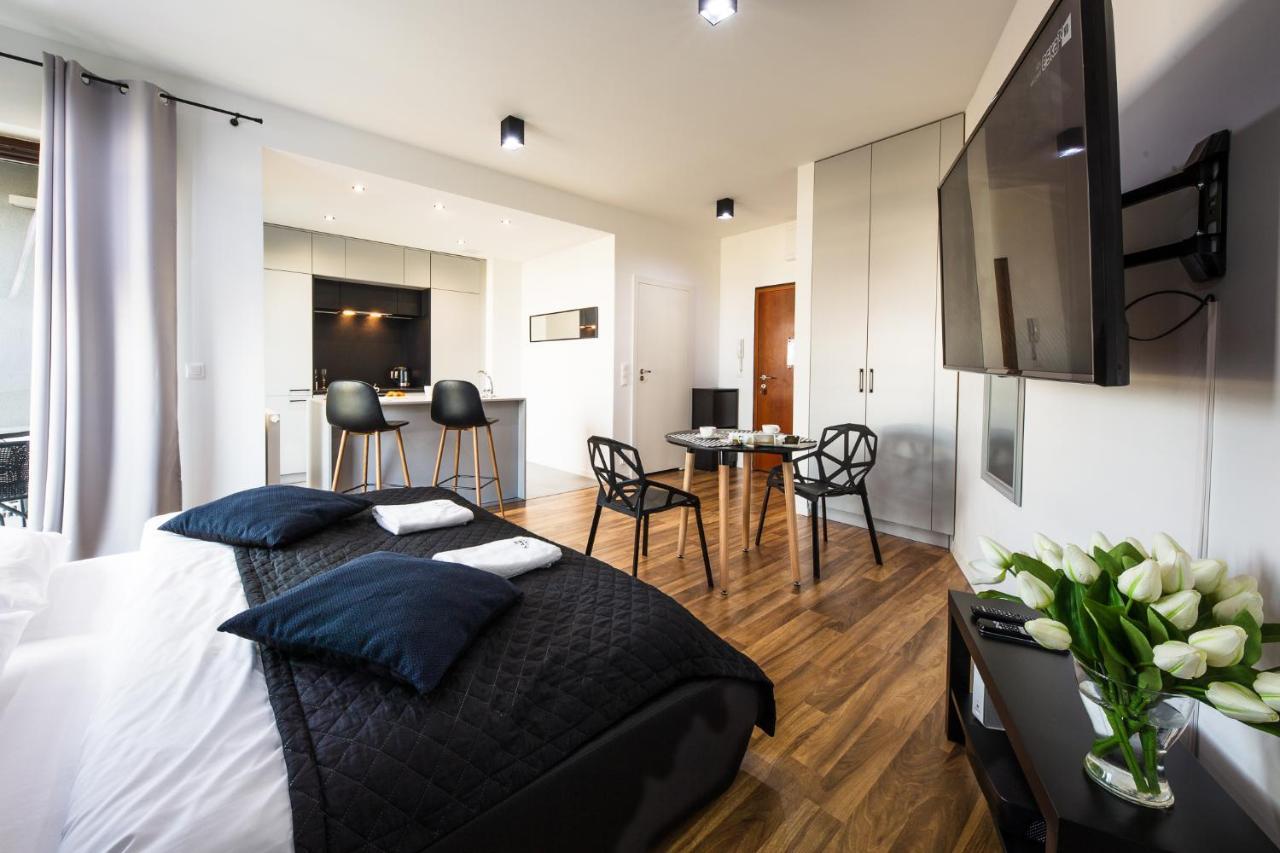 Mayad Residence ワルシャワ エクステリア 写真